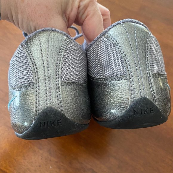 Nike Musique IV Size 7 Dance Cheer Zumba Sneaker - Picture 4 of 8